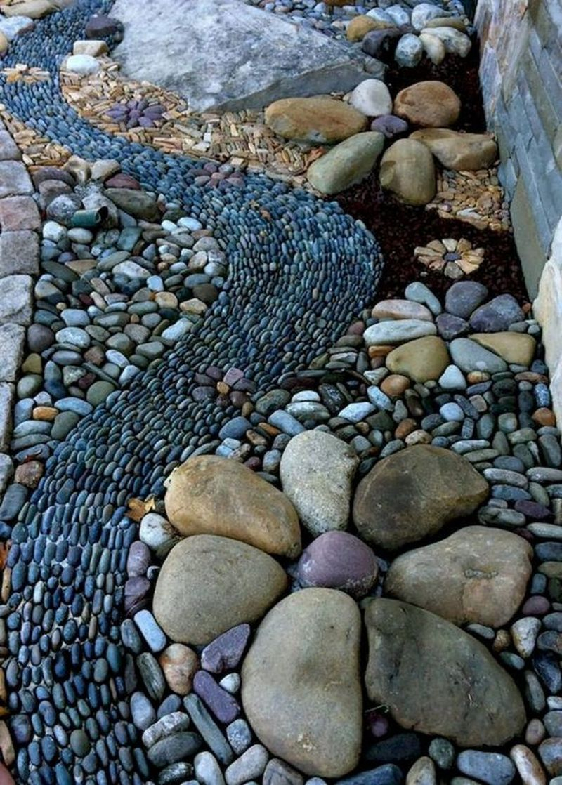 25 Beautiful Pebble Mosaic Patterns To Inspire You - GODIYGO.COM