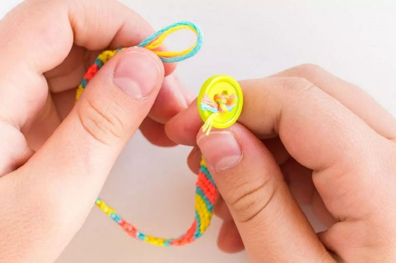 Cute button bracelet