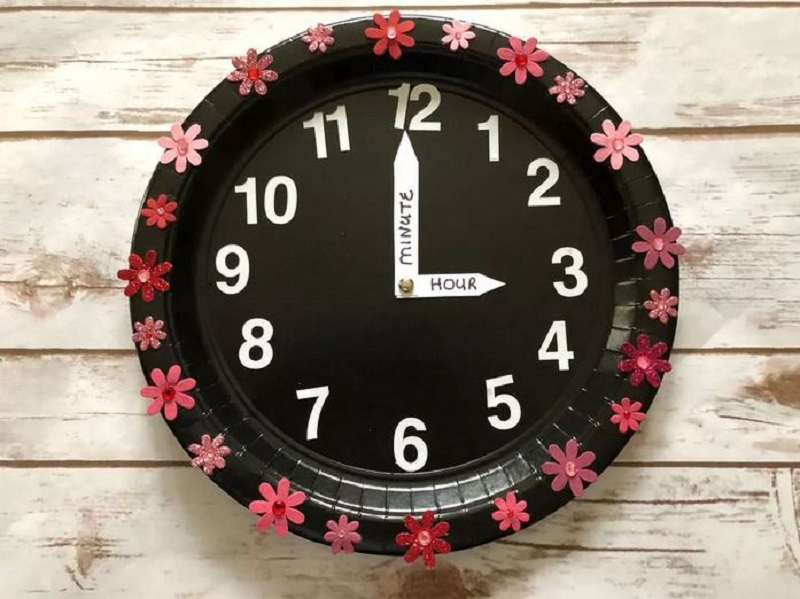 Cute paper clock