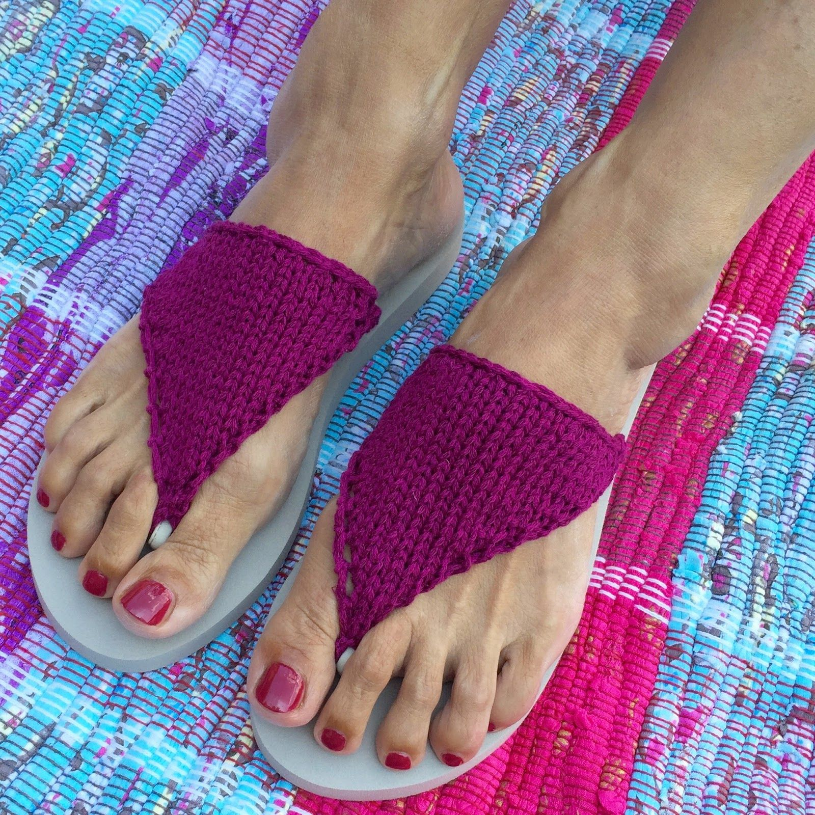 Knitted flip flop DIY Picturesque Flip Flops Ideas That Are Great For Indoor Or Beach Day