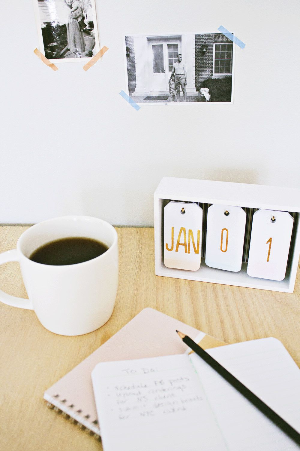 Modern ombre desk calendar Keep Your Days And Months Organized With DIY Calendars Instead Of Buy The New One