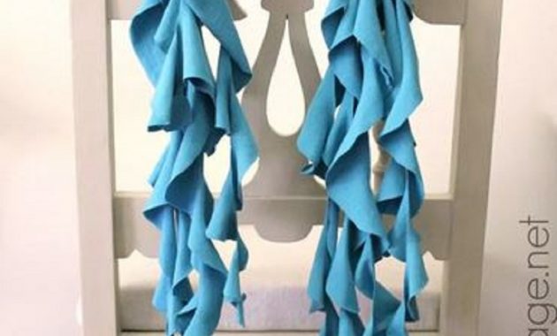 Feminine ruffle scarf