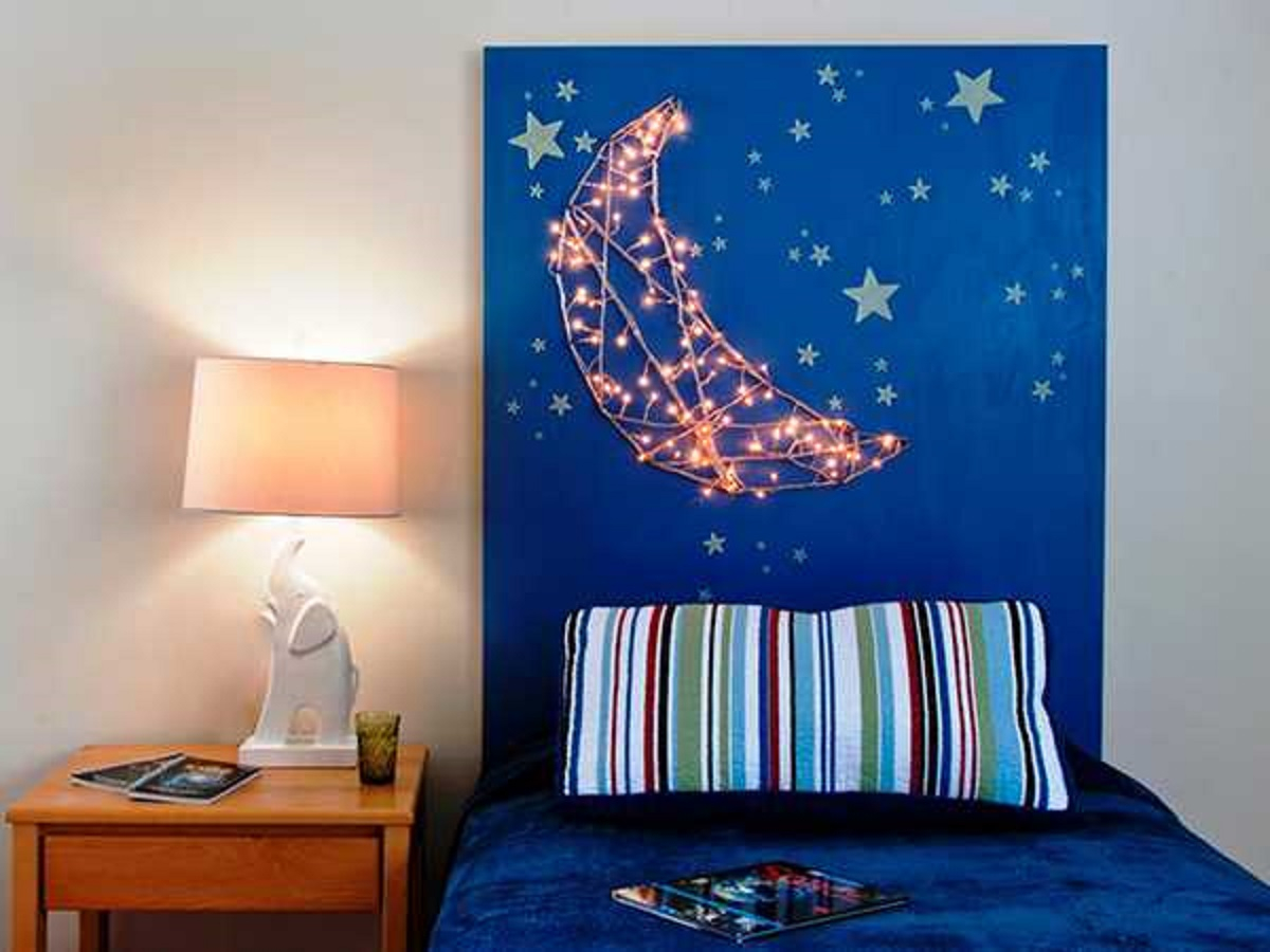 Starry headboard Best DIY Ideas As Solutions To All Your Boys Room Décor Dilemmas